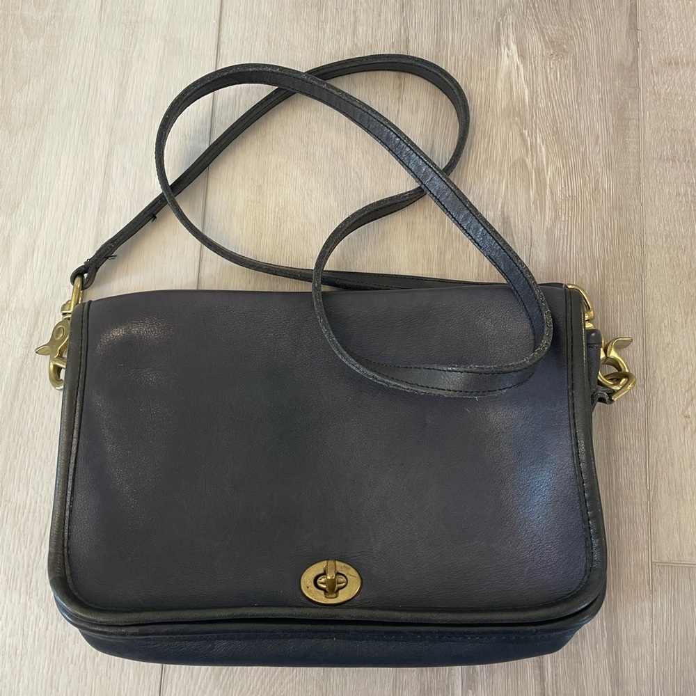 Vintage Coach Pocket Crossbody bag